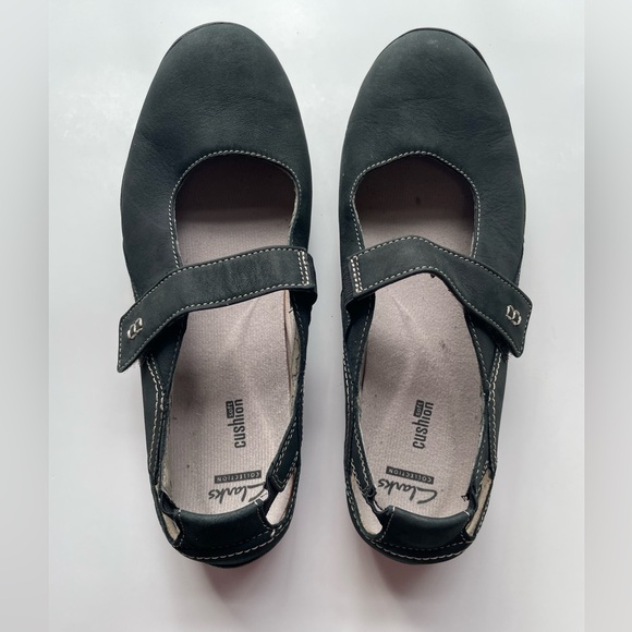 Clarks Collection Soft Cushion Strap Mary Jane Shoes - Picture 2 of 8